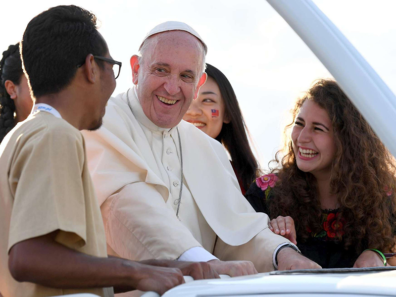 FRANCISCO AOS JOVENS: CUIDAR DA ECONOMIA DA TERRA PARA TER UM MUNDO DE&nbsp;IRMÃOS
