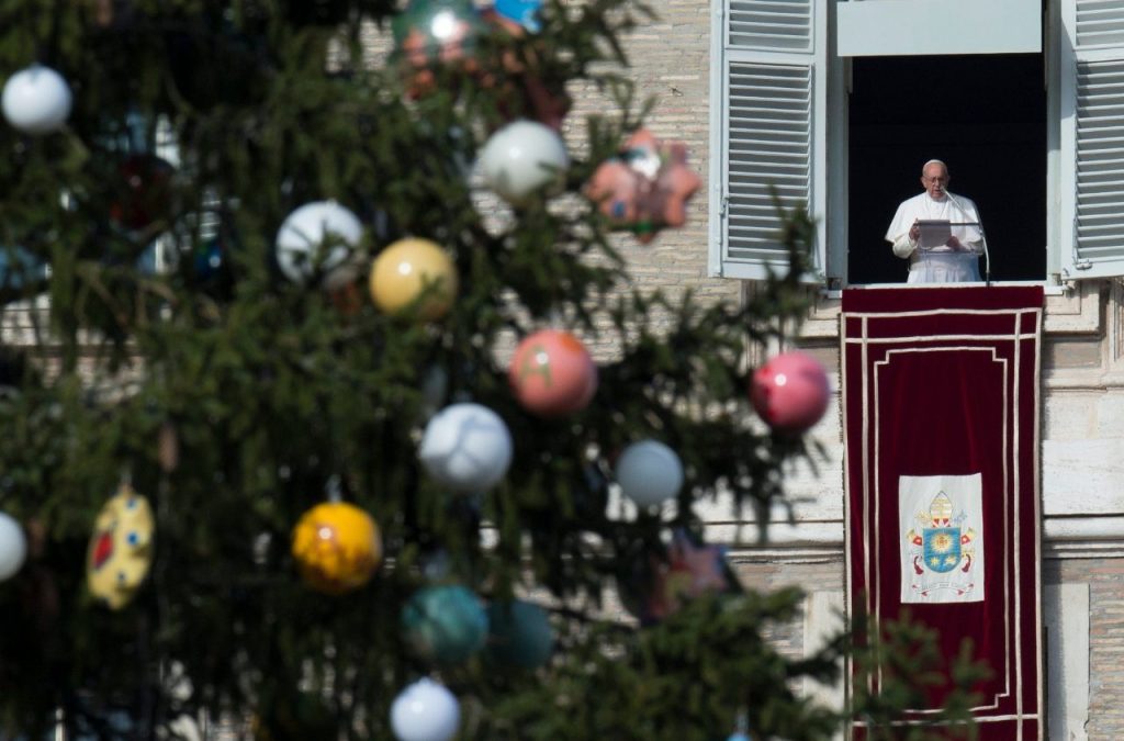 “QUE MARIA, VIRGEM DO SILÊNCIO, NOS AJUDE A AMAR O DESERTO, PARA NOS TORNAR VOZES CRÍVEIS QUE ANUNCIAM O SEU FILHO QUE&nbsp;VEM.”