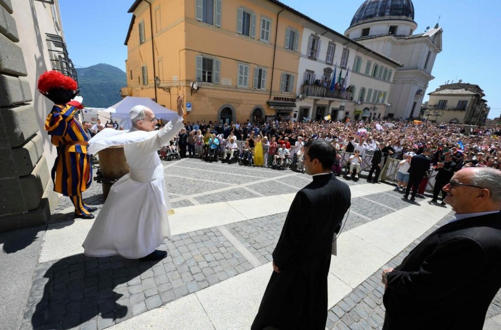 O atributo alt desta imagem está vazio. O nome do arquivo é papa_leao_angelus_20.jul_.2025.jpeg
